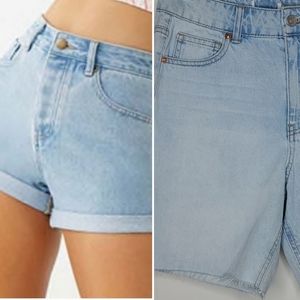 Forever 21 highwasted denim jeans.